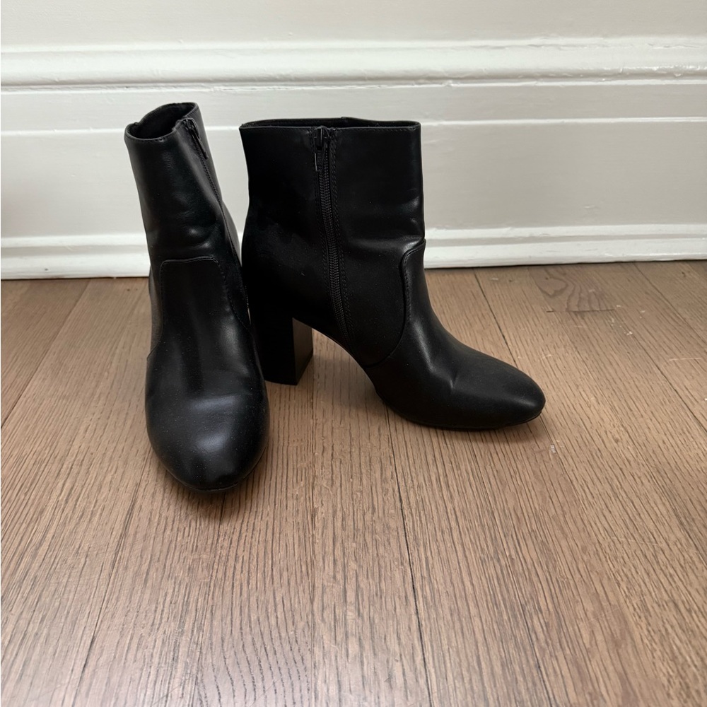 Old Navy Black Heeled Boots